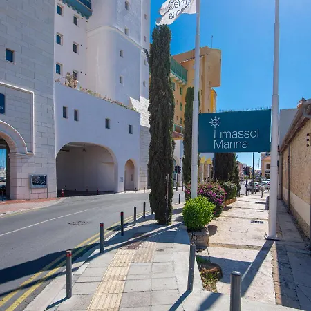 Appartement Lovely 1-bedroom Holiday With Balcony All Yours *