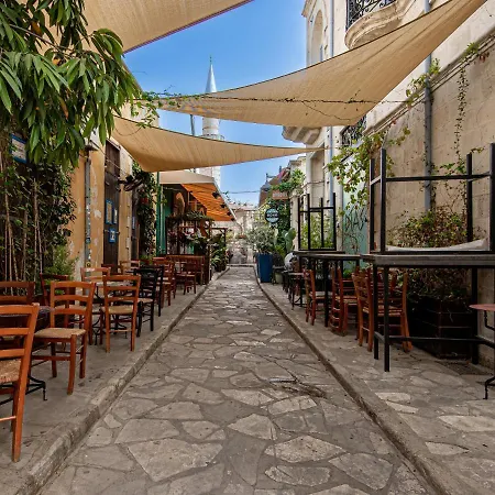 Lovely 1-bedroom Holiday With Balcony All Yours *